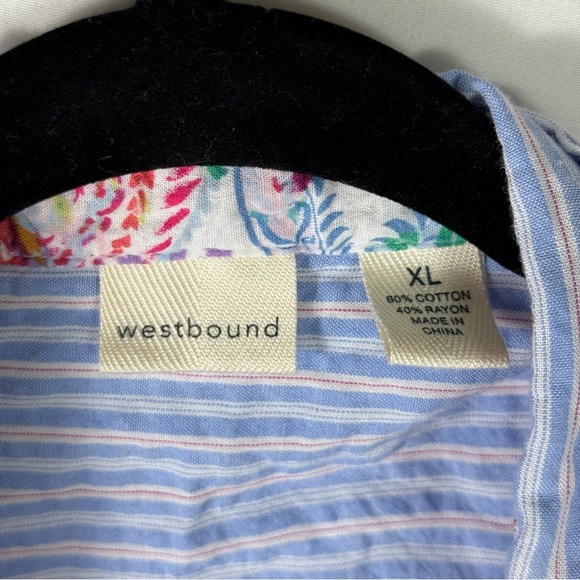 Westbound Floral Red and Blue Button Down shirt Women’s size XL - Picture 3 of 5